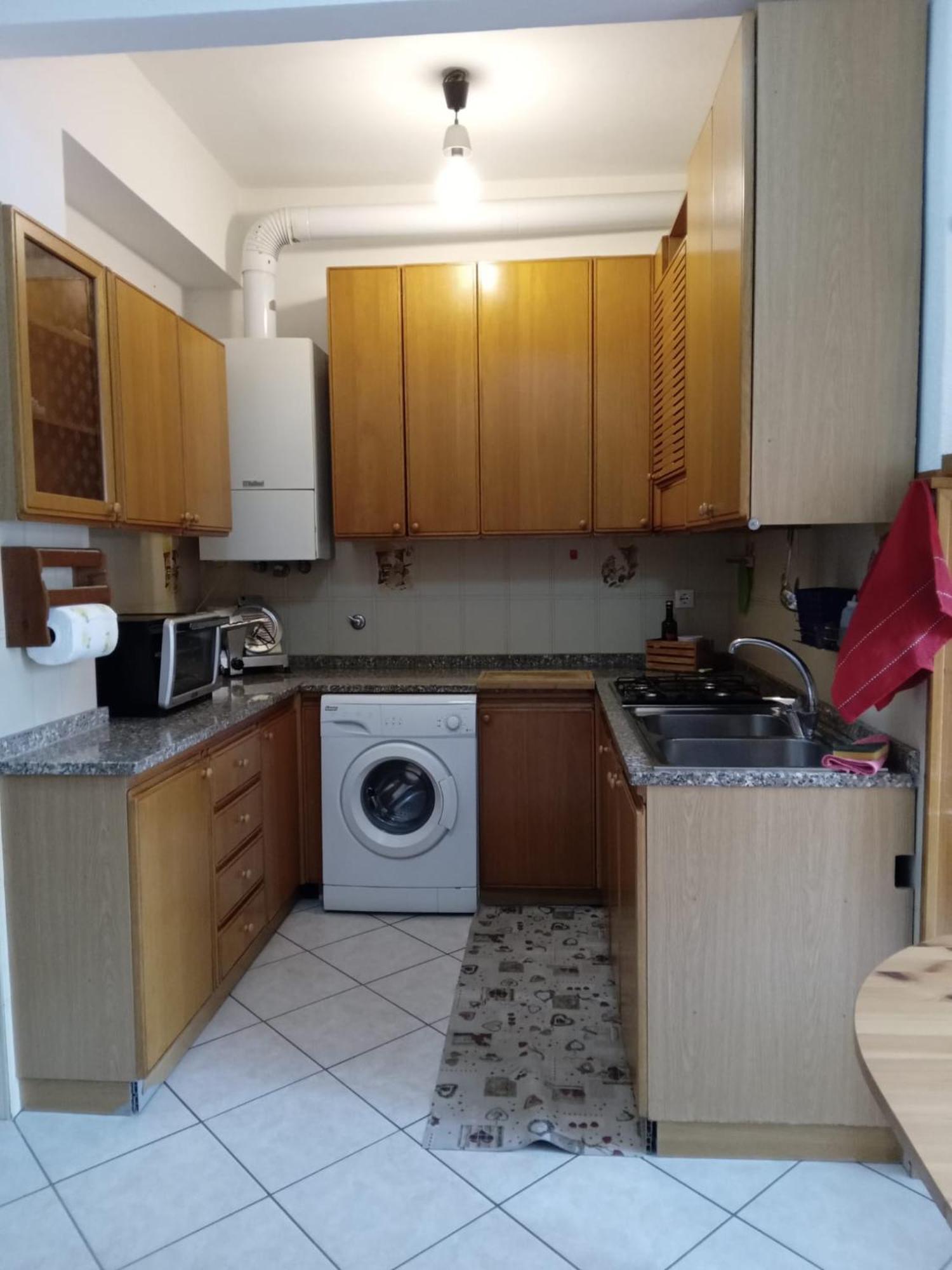 Homebetty Vado Ligure Luaran gambar